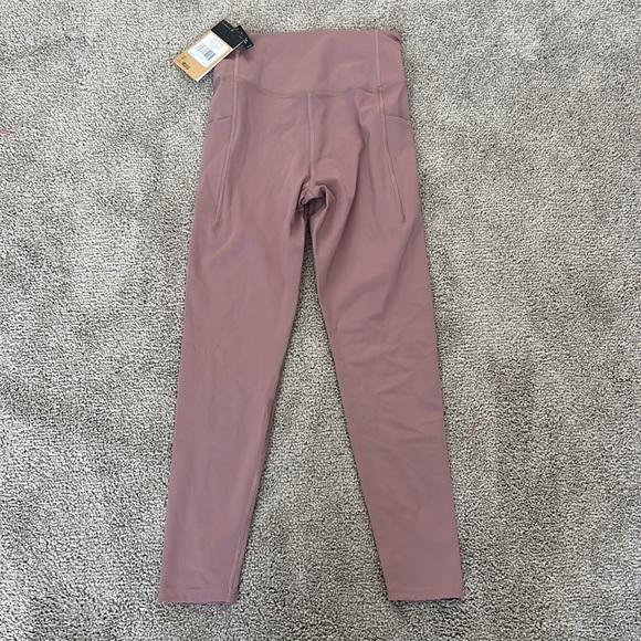 North Face NWT motivation mauve leggings🧘‍♀️❤️🧗‍♀️ - Picture 11 of 12